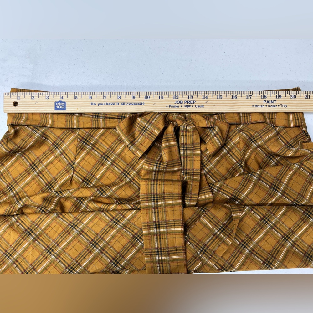 Gold plaid bow skirt - Picture 4 of 4